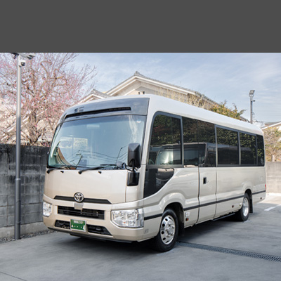 ロケバス車内イメージ｜BusType4